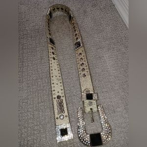 Cow hide leather belt